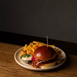 PULLED PORK BURGER