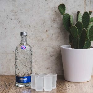 ABSOLUT VODKA (4 AND 1FREE)